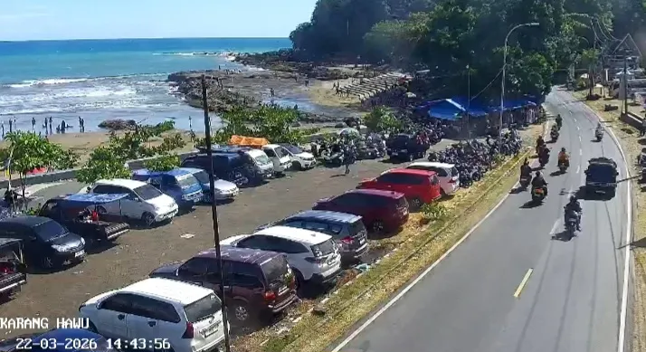 Kemacetan Panjang di Jalur Wisata Sukabumi, Kendaraan Tertahan Berjam-jam