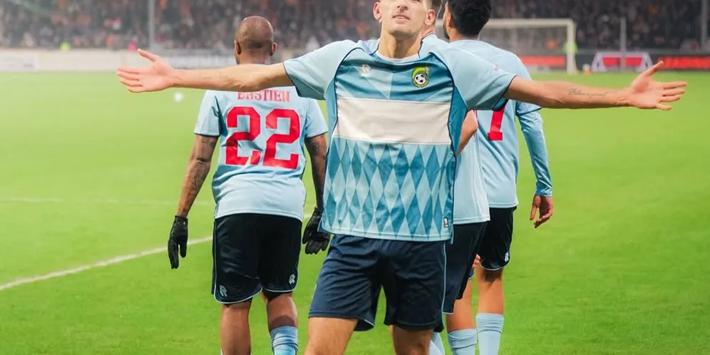 Justin Hubner Tembus 3 Besar Raja Tekel Eropa di Eredivisie