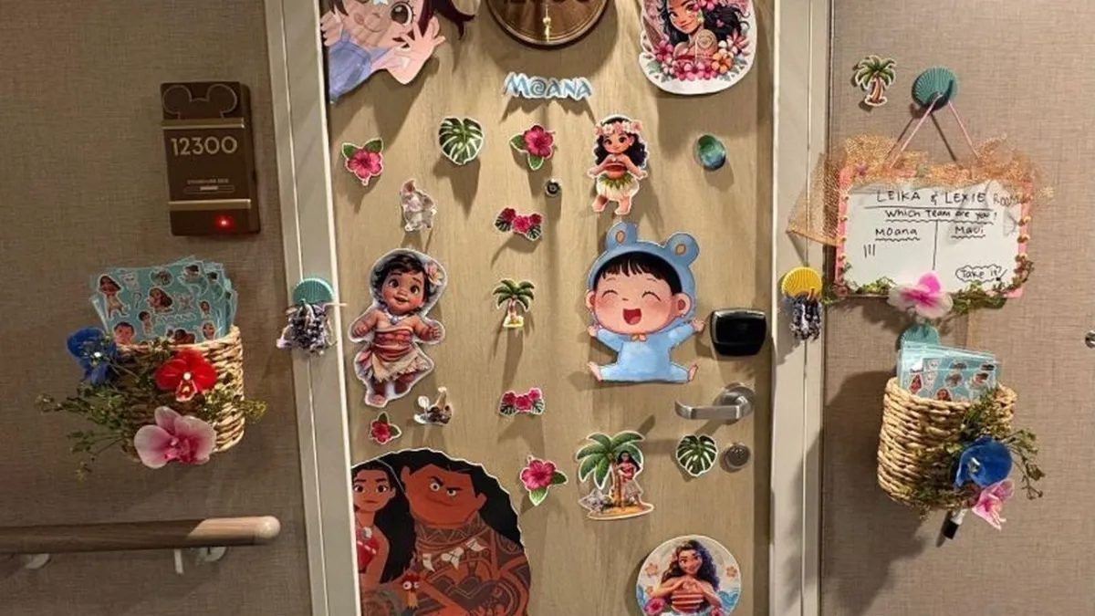 Penggemar Disney Hiasi Kapal Pesiar Adventure dengan Kreativitas Karakter Ikonik