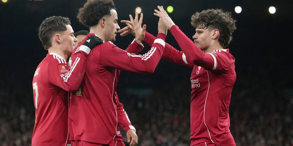 Liverpool Hadapi Tantangan Besar Akibat Cedera Pemain Kunci