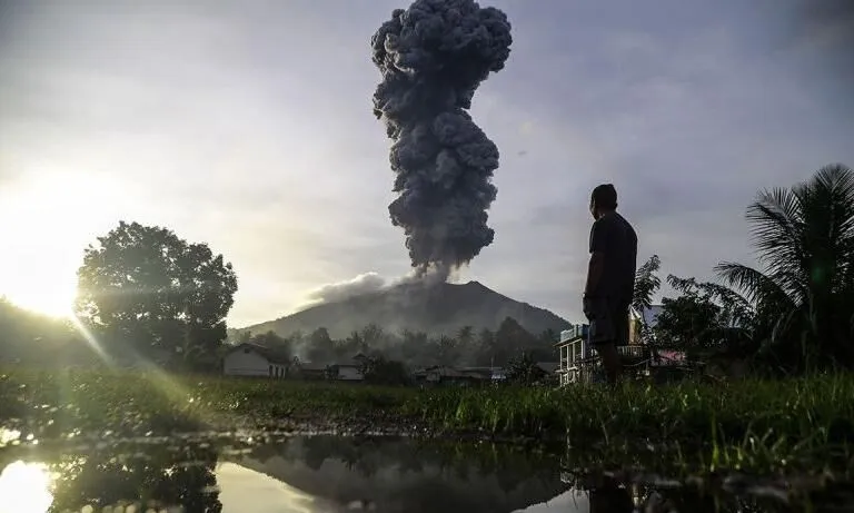 Badan Geologi Perluas Radius Aman Pasca Erupsi Gunung Ibu