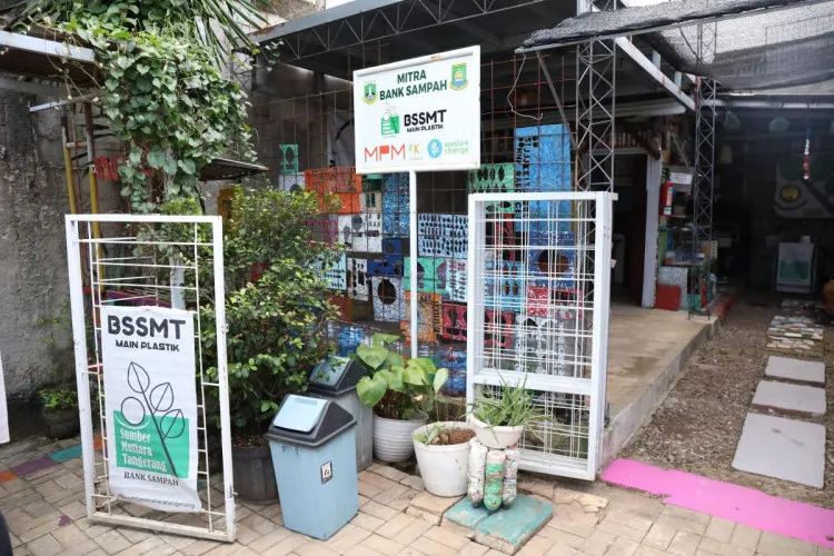 Bank Sampah Sumber Mutiara Raih Penghargaan Berkat Pemberdayaan Warga
