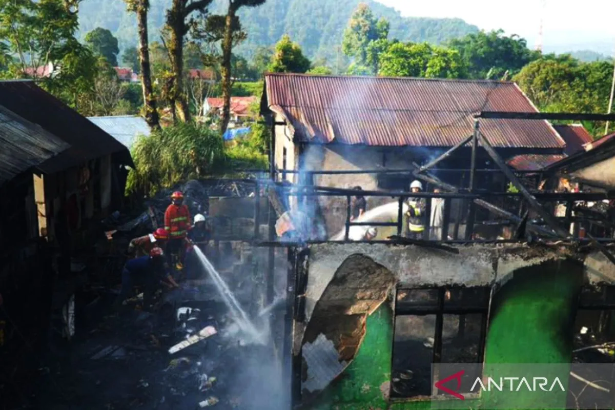 Empat Rumah Terbakar di Padang Panjang, 24 Jiwa Terdampak