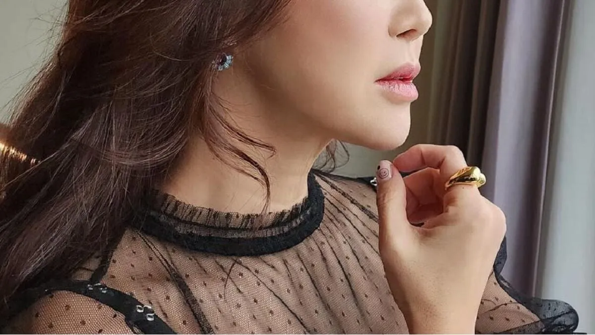 Baek Jiyoung Ungkap Dampak Negatif Operasi Kosmetik pada Wajahnya
