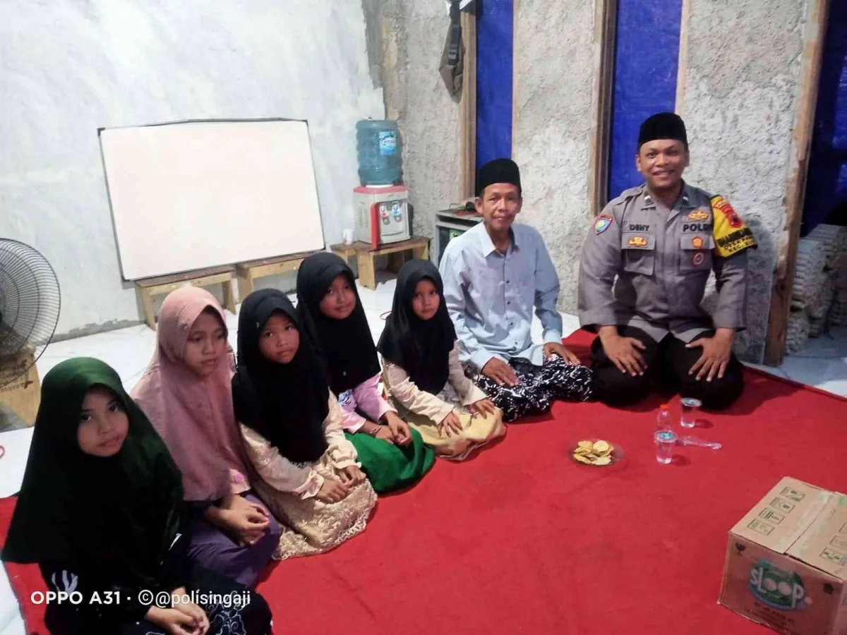 Aipda Deny Sumbangkan Gaji untuk Renovasi Pondok Pesantren Al Qudsiy