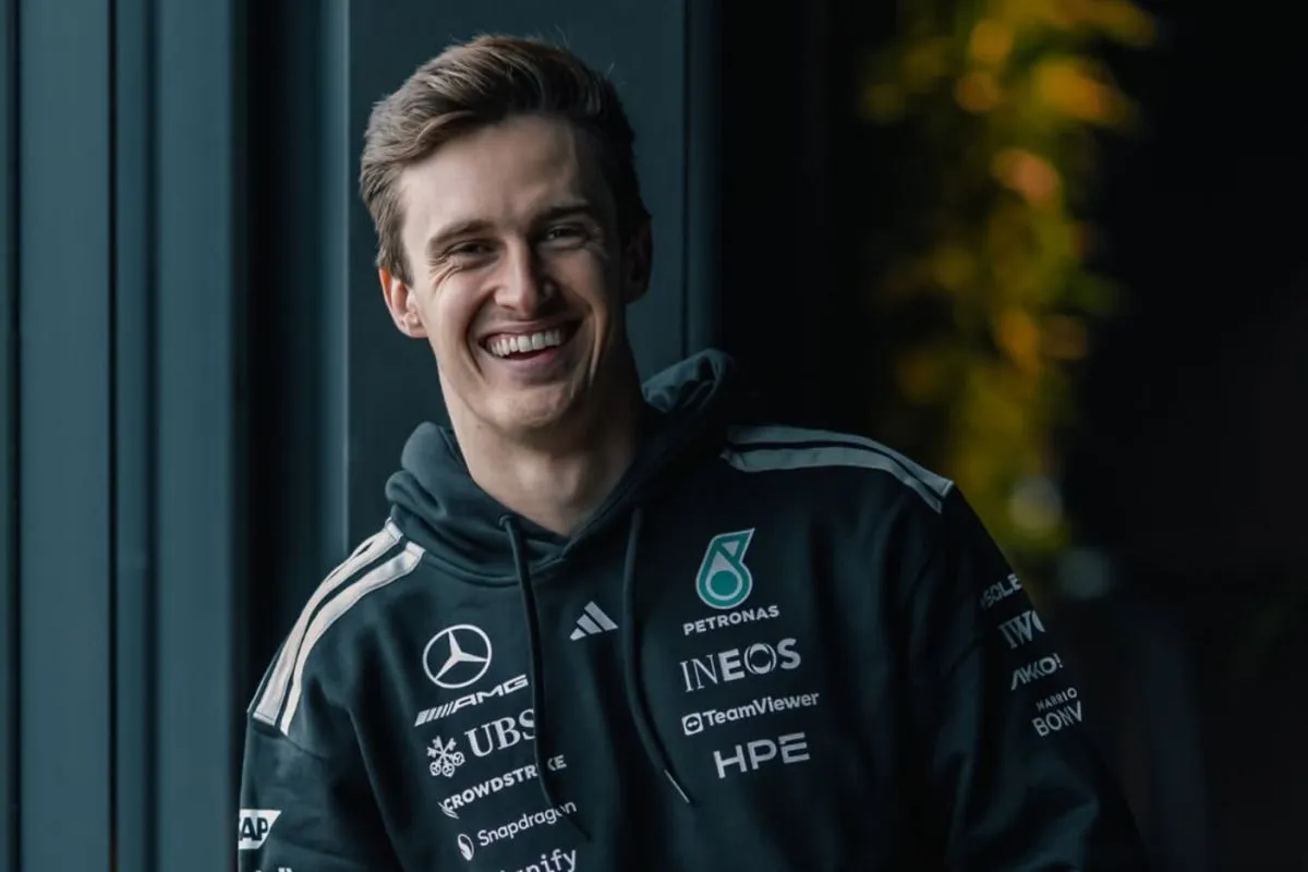 Theo Pourchaire Resmi Bergabung Sebagai Pembalap Pengembangan Mercedes