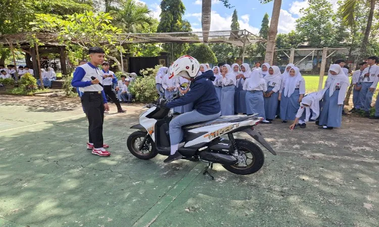 Kampanye #Cari_Aman: Gaya Hidup Berkendara Aman untuk Generasi Muda Malang