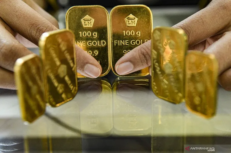 Harga Emas Batangan Capai Rp3.012.000 per Gram