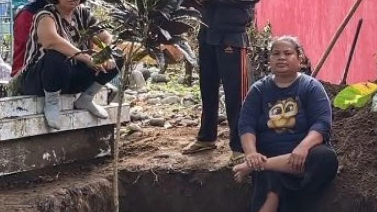 Sengketa Lahan Hambat Pemakaman, Aksi Duduk di Liang Kubur Kecam Publik