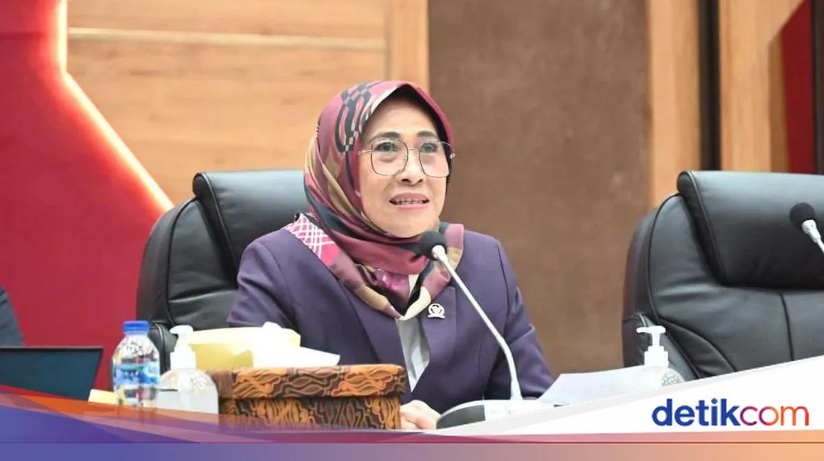 Ketua Komisi X DPR Dorong Syarat Penggunaan Peredam Suara di Lapangan Padel