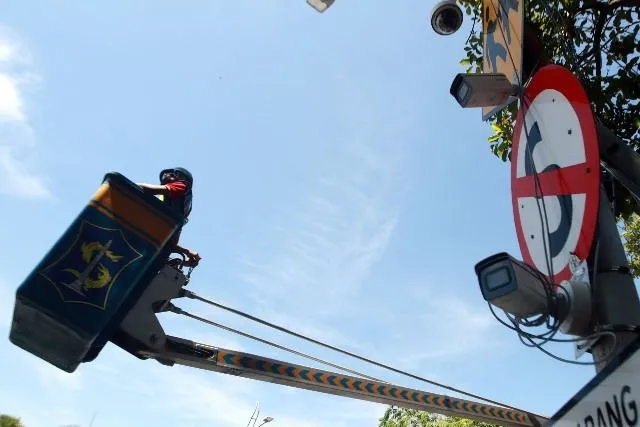 Surabaya Pasang 789 CCTV untuk Pemantauan Lalu Lintas dan Keamanan Publik
