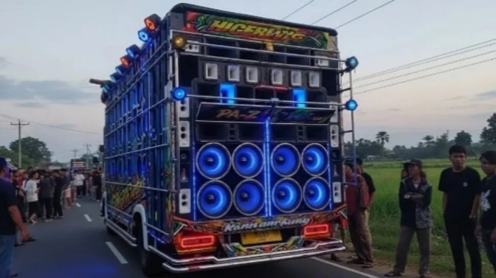 Karnaval MSC 2026 Mojokerto Dikeluhkan Warga Karena Suara Keras dan Kerusakan Plafon