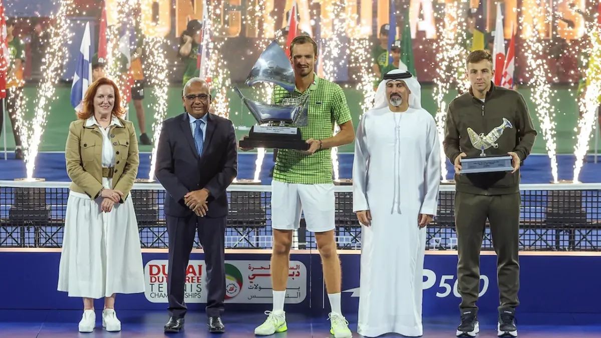 Medvedev Raih Gelar Dubai setelah Griekspoor Mundur karena Cedera