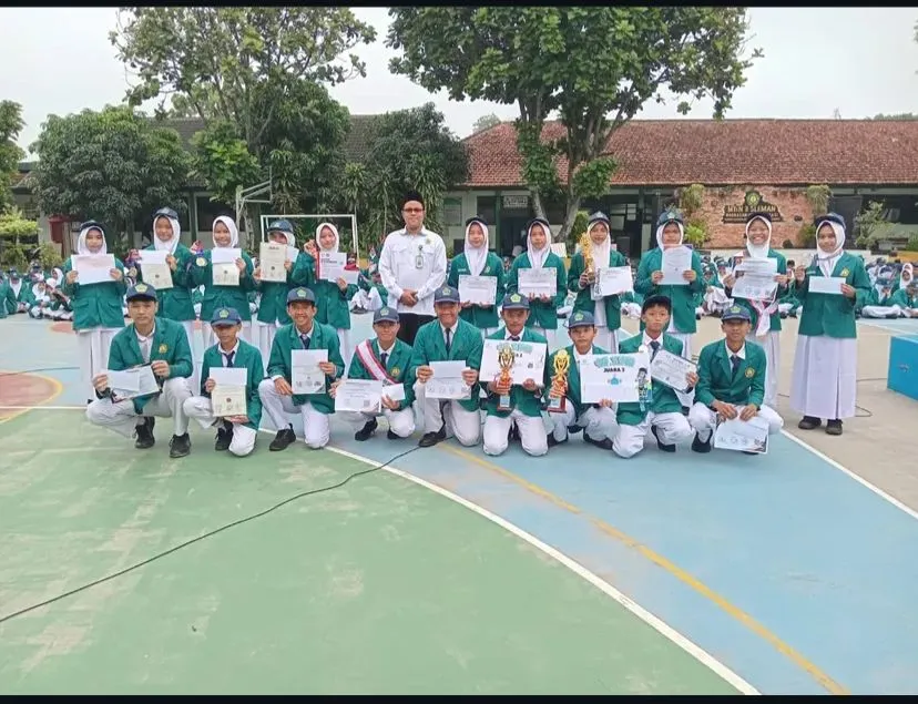 MTsN 3 Sleman Berikan Penghargaan kepada 27 Siswa Berprestasi