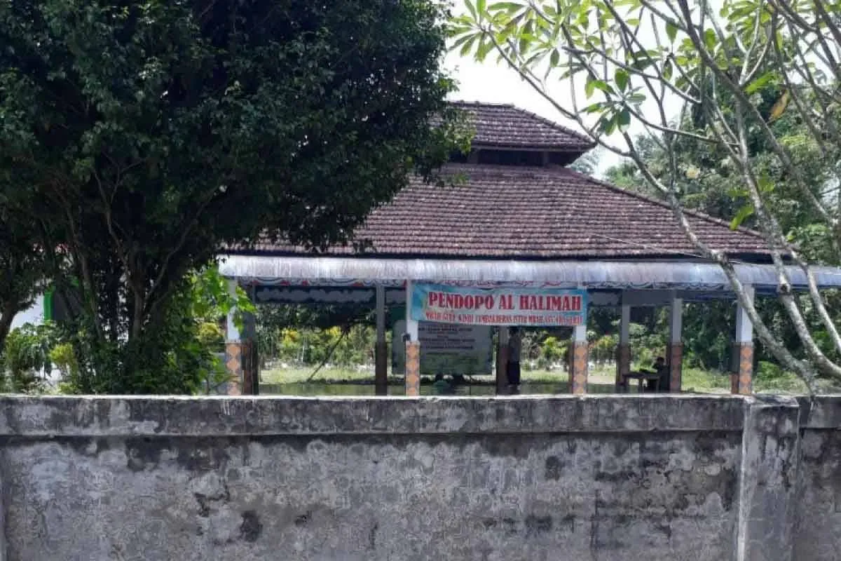 Wisata Religi: Ziarah Makam Ulama di Jombang