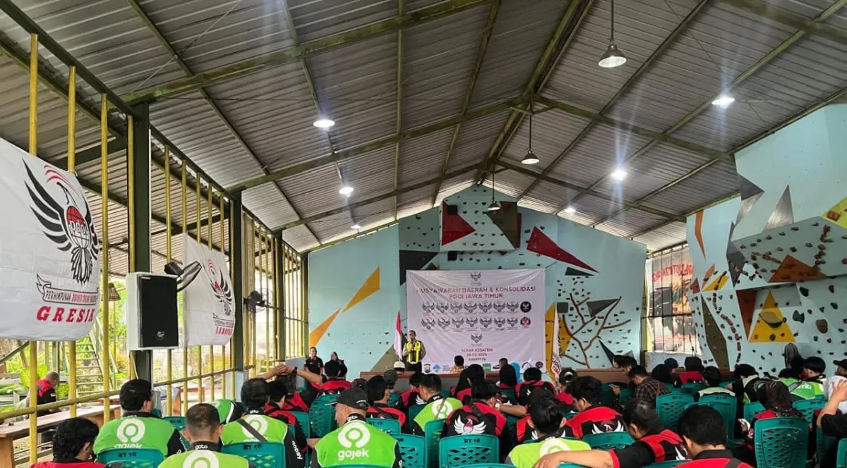 Satlantas Gresik Gelar Ngopi Bareng untuk Tingkatkan Keselamatan Lalu Lintas Driver Online