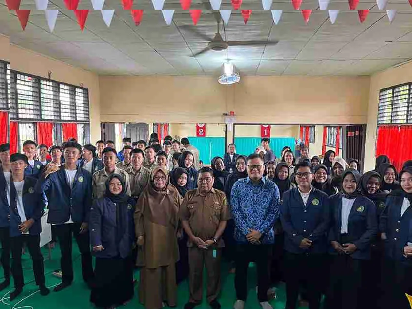 Mahasiswa STAIN Bengkalis Sosialisasikan Literasi HAKI di SMK Negeri 2