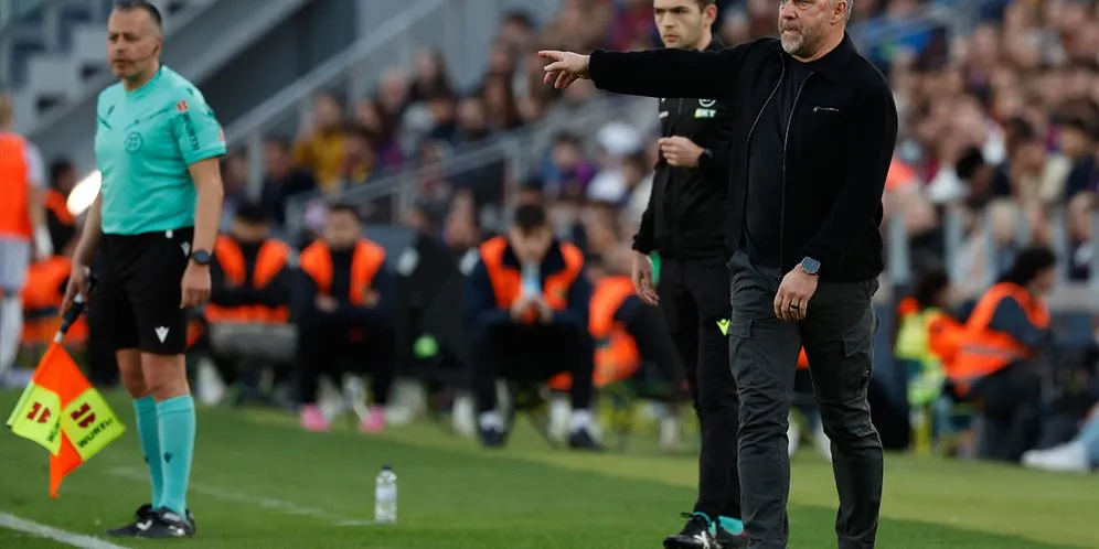 Pedri dan Ferran Torres Ungkap Sanksi Ketat Hansi Flick di Barcelona