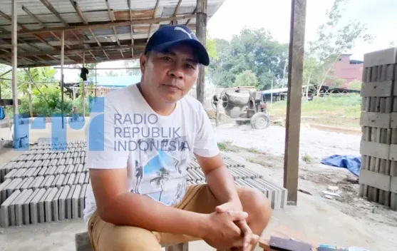 CV Lesio Walo: Usaha Batako Lokal Raup Omzet Puluhan Juta di Kubar