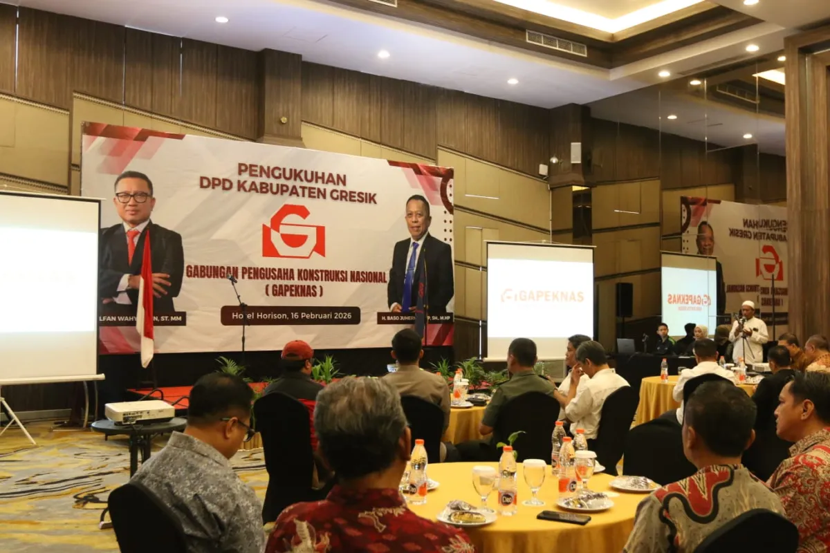 Alfan Wahyuddin Dilantik sebagai Ketua Gapeknas Gresik, Fokus pada Digitalisasi dan Etika Profesi