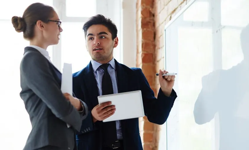 Menggali Peran Penting Hukum Bisnis di Era Startup dan Digital