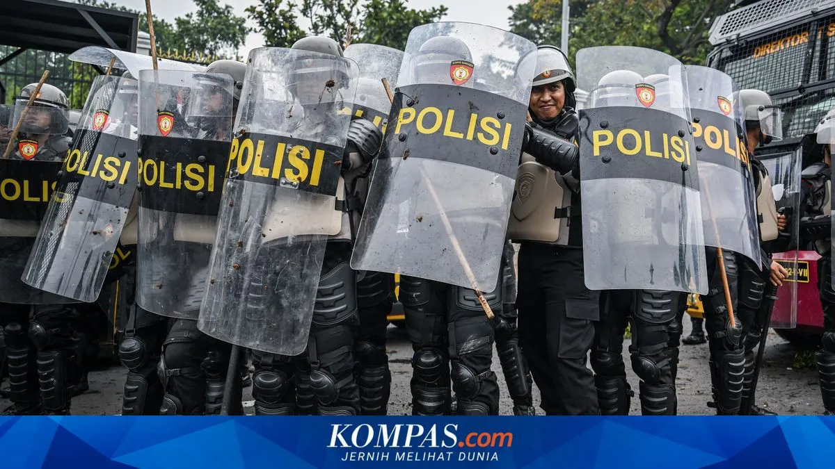 IPW: Brimob Harus Ditarik dari Penanganan Warga Sipil