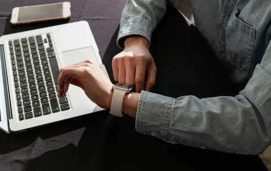 Tingkatkan Produktivitas dengan Teknik Relaksasi Singkat di Kantor