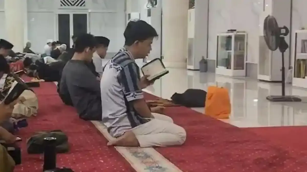 Doa dan Amalan Utama Sahur di Hari ke-25 Ramadhan