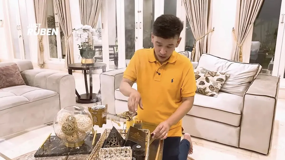 Ruang Tamu dan Makan Terpadu: Konsep Open Plan di Rumah Ruben Onsu