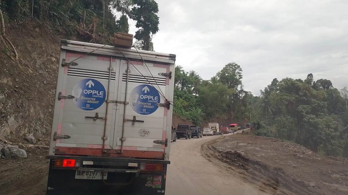 Warga Sausu Keluhkan Minimnya Sosialisasi Buka Tutup Jalan Trans Sulawesi
