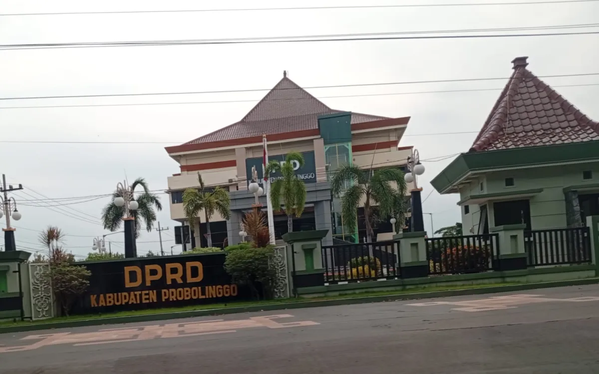 Dua Pejabat Probolinggo Disorot Usai Perayaan Ulang Tahun di Tengah Banjir