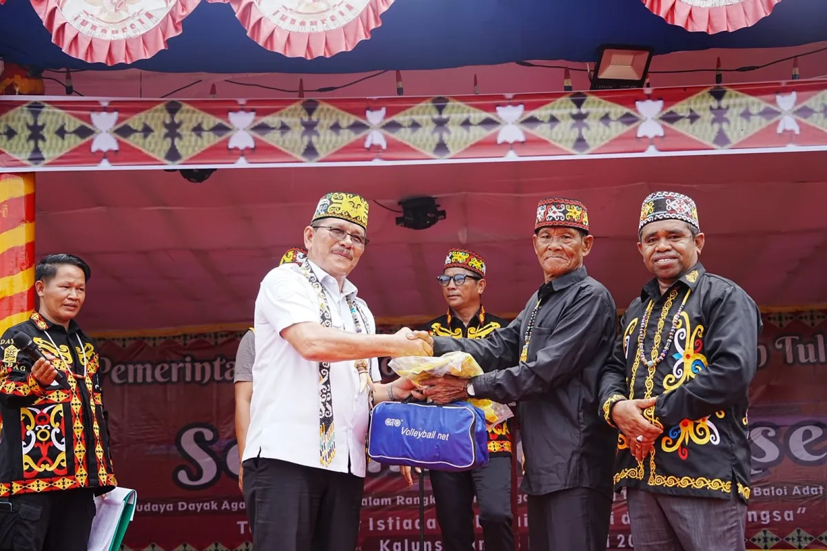 Wagub Kaltara Resmikan Festival Seni Budaya Dayak Agabag di Nunukan