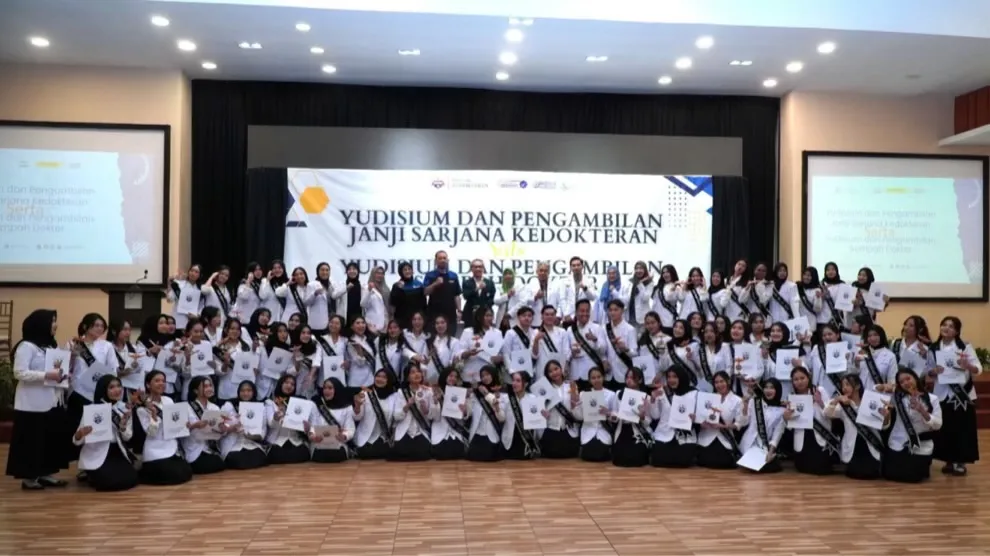 UNIBOS Resmikan 81 Dokter Baru dengan Penekanan pada Integritas dan Kemanusiaan