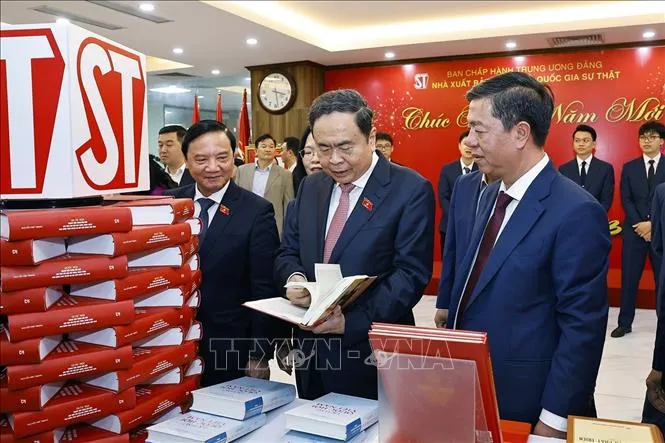 Ketua Majelis Nasional Dorong Inovasi Publikasi Hukum dan Politik