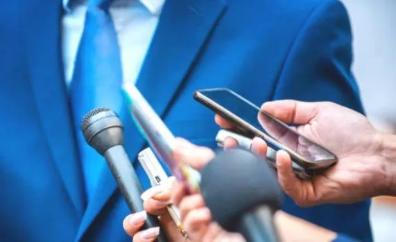 Jurnalisme Peradilan: Menghadirkan Hukum ke Publik
