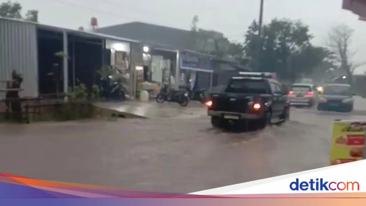 Jalan Poros Moncongloe Maros Arah BTP Makassar Terputus Imbas Banjir
