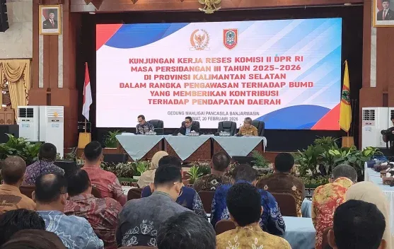 Komisi II DPR RI Tinjau Kinerja Bank Kalsel dan BUMD di Kalsel