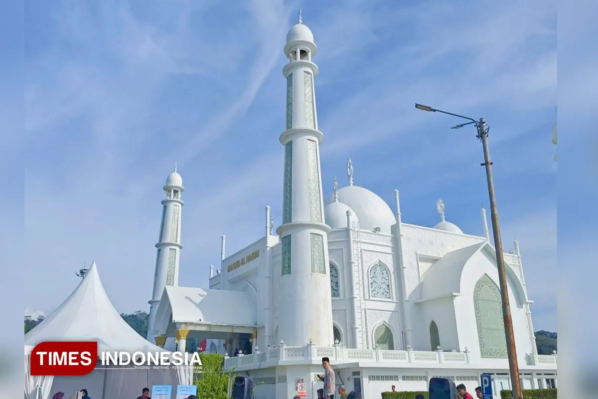 Ramadan Halal Fest 2026: Sinergi Ibadah dan Ekonomi di Masjid Al-Hakim Padang