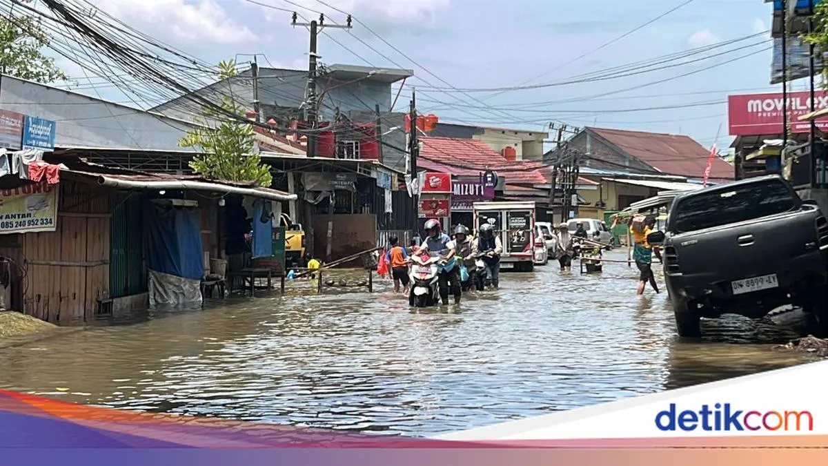 Akses Jalan Poros Makassar-Moncongloe Via Nipa-nipa Terendam Banjir