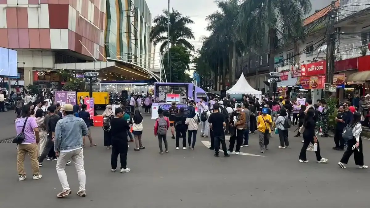 Meriahkan Ngabuburit Ramadan, Aldi Taher Ajak Pengunjung Nyanyi di Blok M Hub