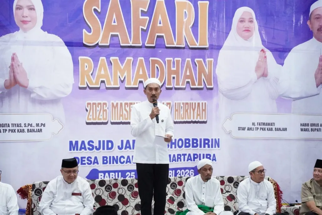 Bupati Banjar Silaturahmi dan Berikan Bantuan di Safari Ramadan