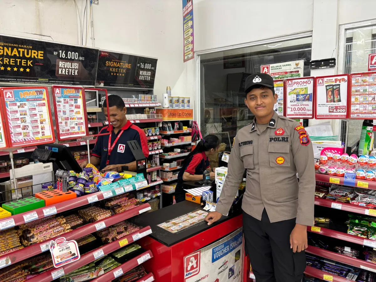 Polsek Sangatta Utara Lakukan Patroli Dialogis Jaga Kamtibmas Malam Hari