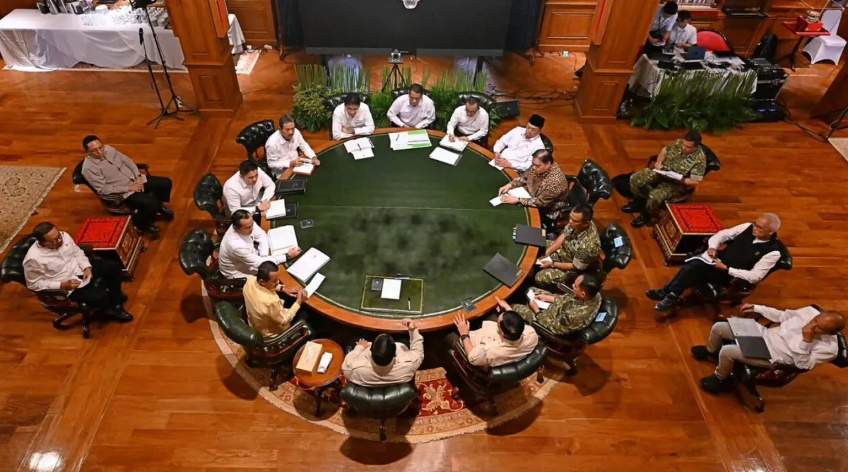 Prabowo Pimpin Pertemuan Strategis Bahas Swasembada dan Kesiapan Idulfitri
