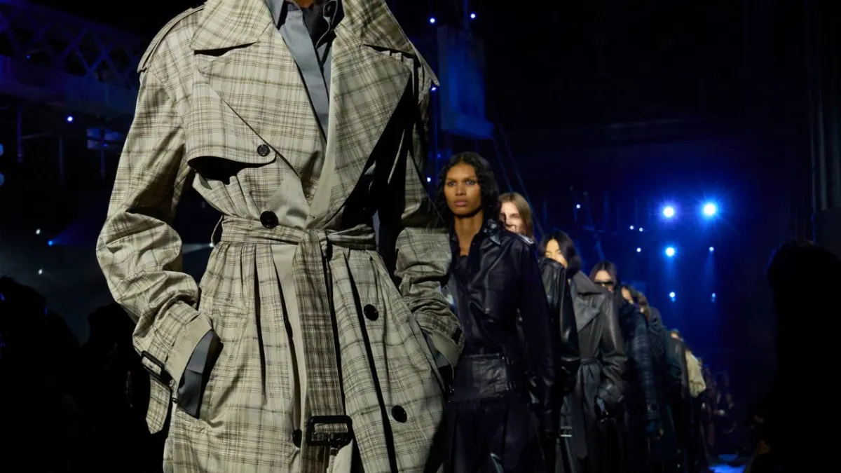 Burberry Luncurkan Koleksi Winter 2026, Menggambarkan Keindahan Malam London