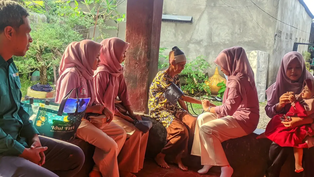 HMPS D3 Keperawatan Gelar Ramadhan Care untuk Tingkatkan Kepedulian Kesehatan