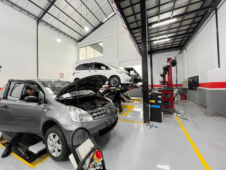 Persiapan Ban Mobil Hybrid untuk Mudik Aman Bersama Bridgestone