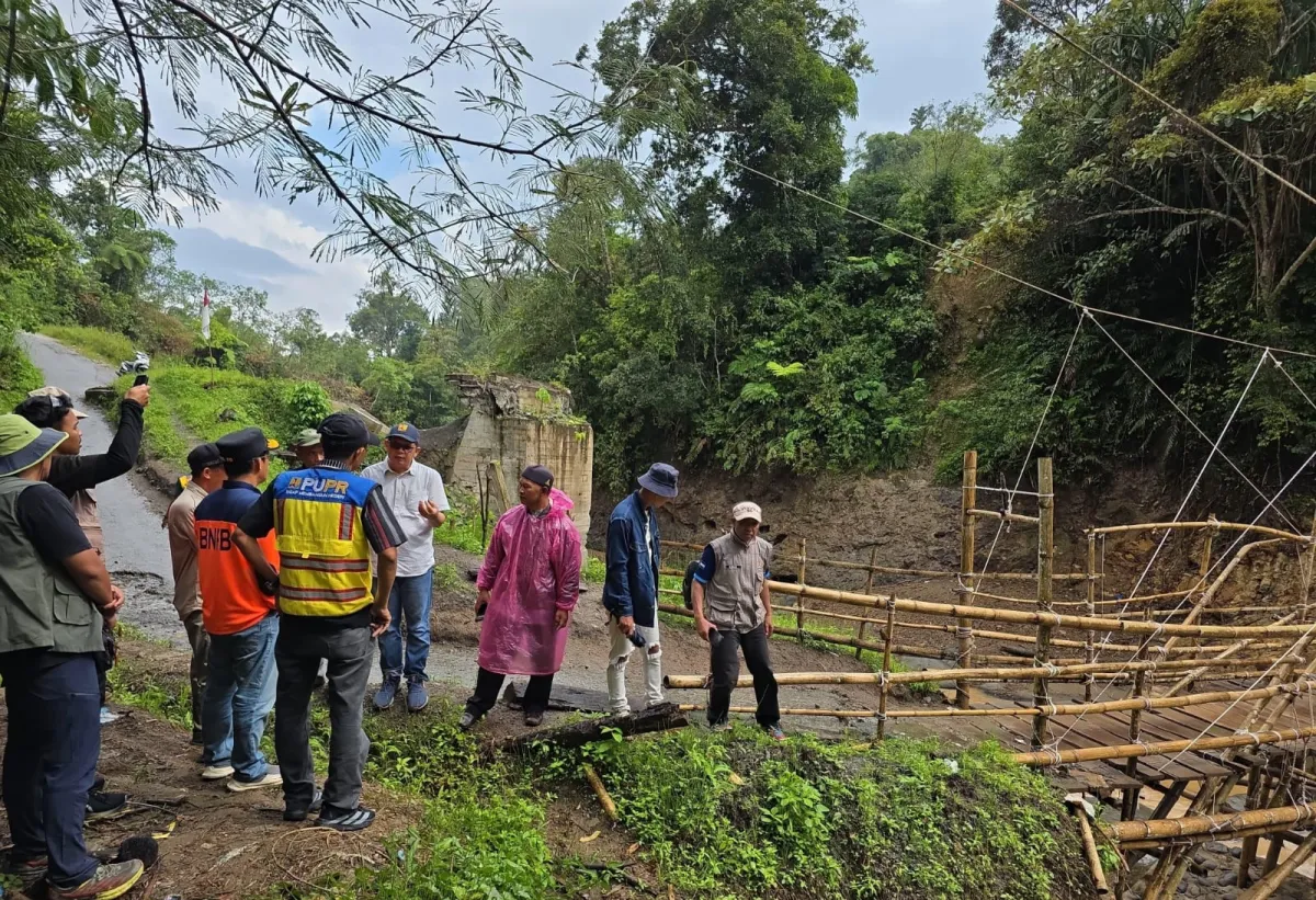 Jembatan Wih Kanis Dibangun dengan APBN Setelah Masyarakat Berjuang