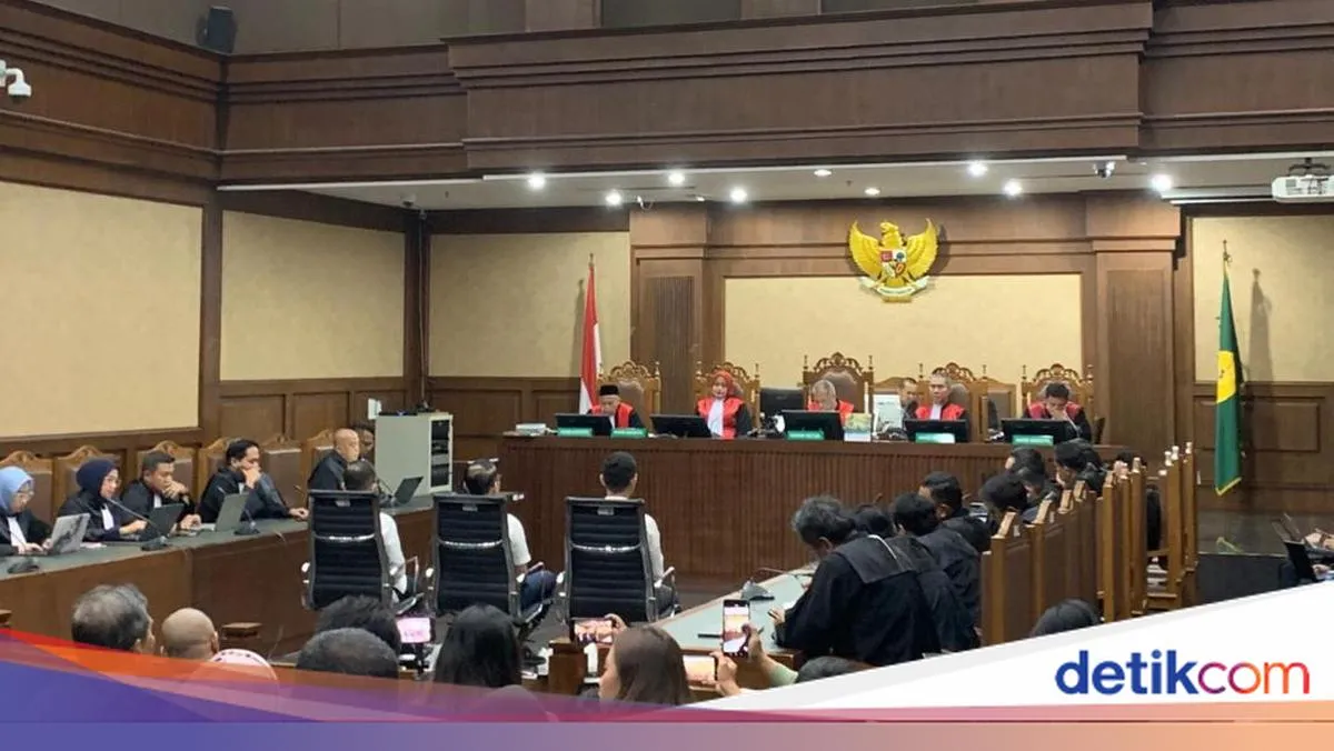 Tiga Terdakwa Korupsi Minyak Mentah Dijatuhi Hukuman 9-10 Tahun Penjara