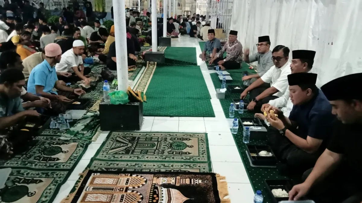 Kakanwil Ditjenpas NTB Gelar Buka Puasa Bersama Warga Binaan Rutan Raba