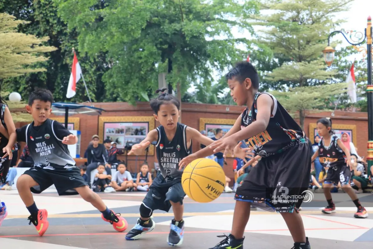 Turnamen 3 on 3: Pebasket Cilik Madiun Tunjukkan Skill dan Sportivitas